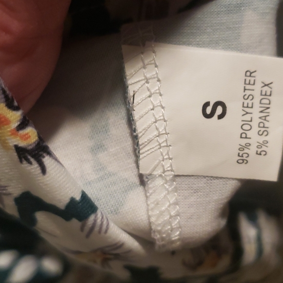 🔥New boutique Green floral eyelash top - Picture 10 of 11